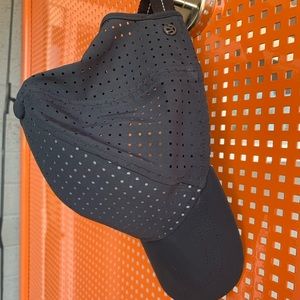 Lululemon adjustable hat